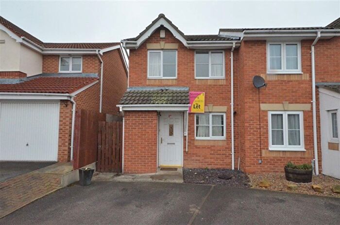 2 Bedroom Semi-Detached House To Rent In Keystone Avenue, Castleford, WF10