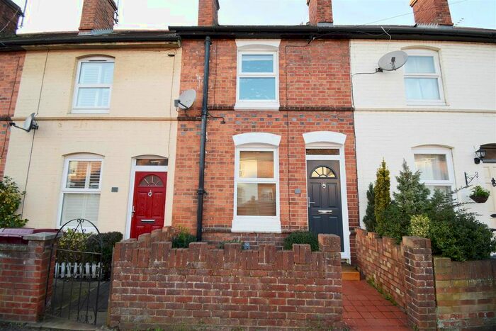 2 Bedroom Terraced House To Rent In York Road, Reading, Berkshire, RG1