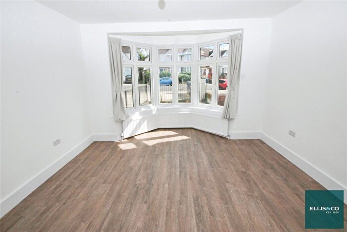 4 Bedroom Semi-Detached House To Rent In Woodstock Avenue, Golders Green, NW11