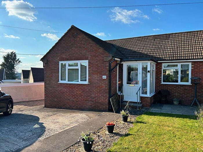 2 Bedroom Semi-Detached Bungalow For Sale In Woodside Avenue, Cinderford, GL14