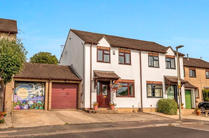 3 Bedroom Semi-Detached House For Sale In Perry Orchard, Stroud, GL5
