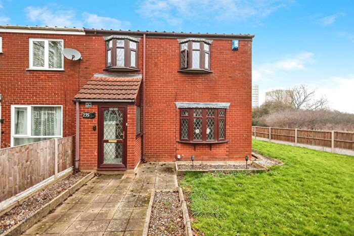 4 Bedroom Semi Detached House For Sale In Conway Road, Fordbridge, Birmingham, B37