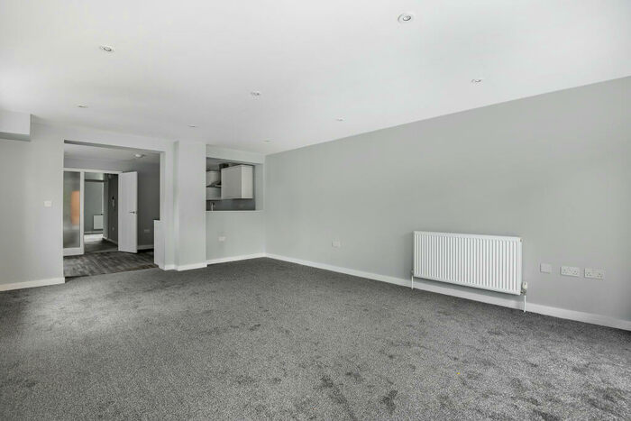 2 Bedroom Apartment To Rent In High Street, Orpington, BR6