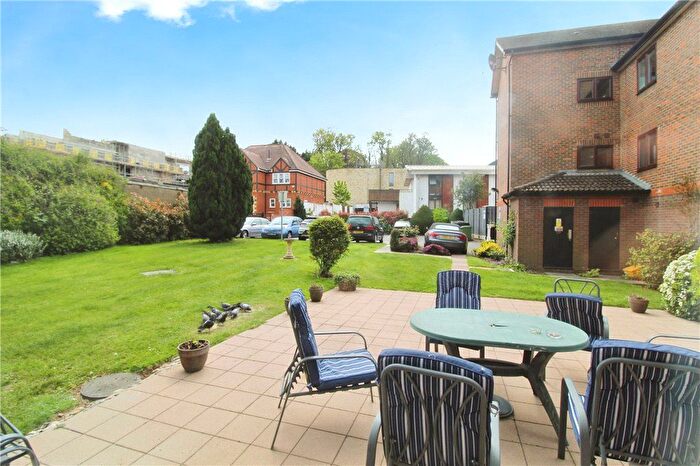 2 Bedroom Flat To Rent In South Park Hill Road, South Croydon, CR2