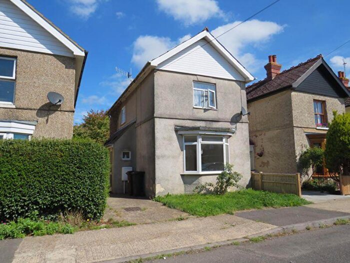 1 Bedroom Flat To Rent In Williams Road, Bosham, Chichester, PO18