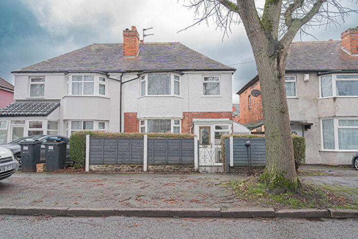 3 Bedroom Semi Detached House For Sale In Melrose Road, Perry Barr, Birmingham, B20