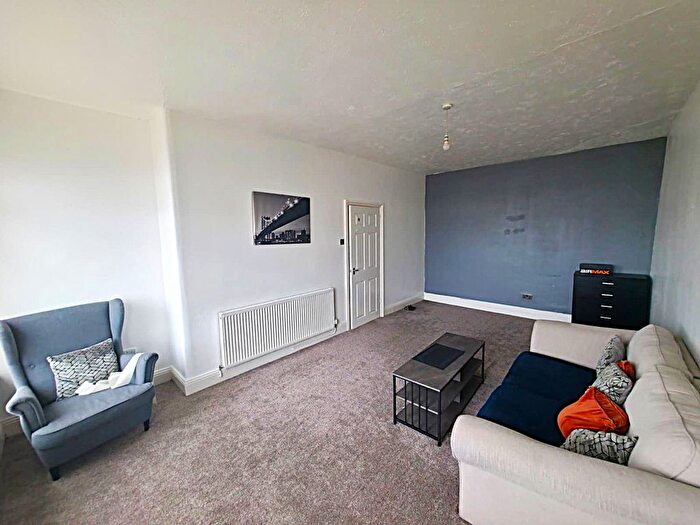 2 Bedroom Flat To Rent In Queens Parade, Sunderland, SR6