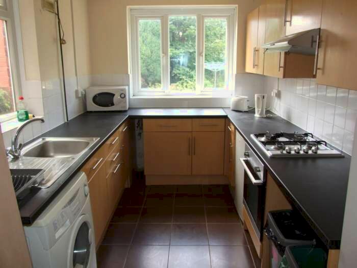 4 Bedroom Terraced House To Rent In Wyeverne Road, Cathays, Cardiff, CF24
