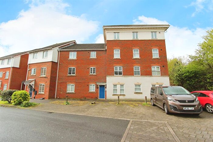 1 Bedroom Flat To Rent In Emerald Crescent, Sittingbourne, ME10