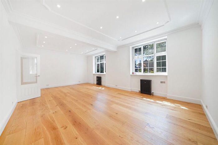 4 Bedroom Flat To Rent In Alvanley Court, Hampstead, London, NW3
