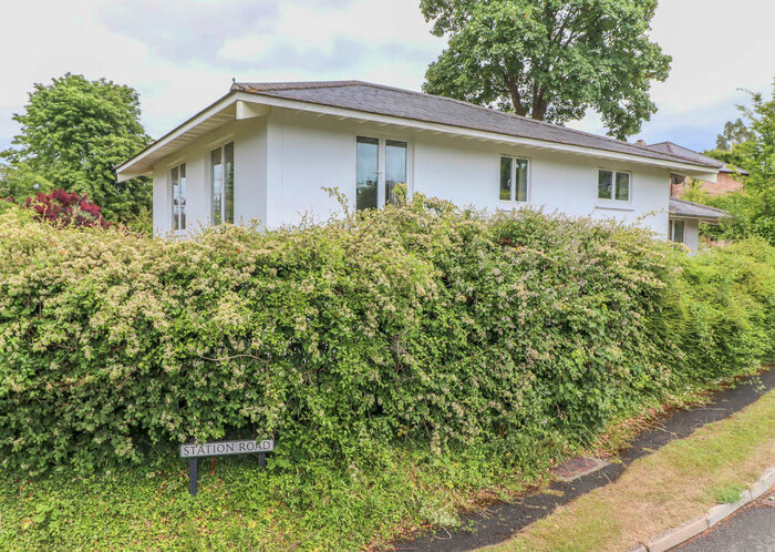 4 Bedroom Detached House For Sale In Chilbolton, Stockbridge, Hampshire, SO20