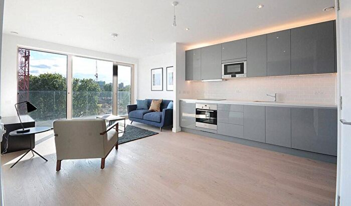 1 Bedroom Flat To Rent In Rodney Road, Elephant And Castle, London, SE17