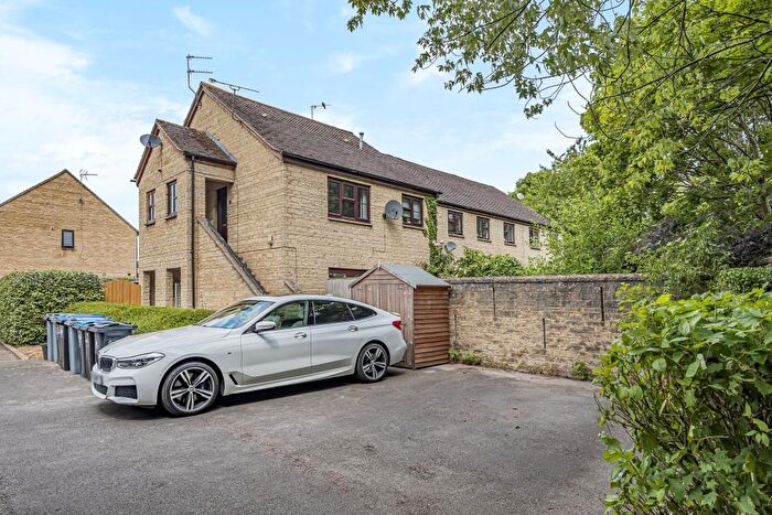 Studio To Rent In Manor Road, Witney, OX28