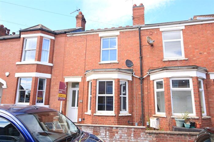 3 Bedroom Terraced House For Sale In Benn Street, Rugby, Warwickshire, CV22