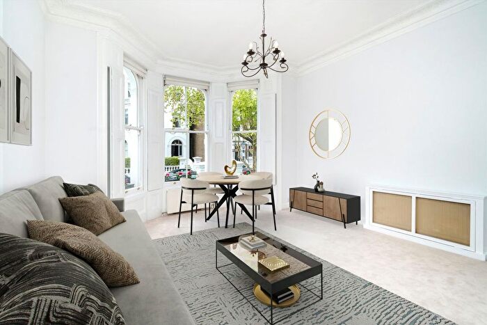 2 Bedroom Flat To Rent In Palace Gardens Terrace, Kensington, W8