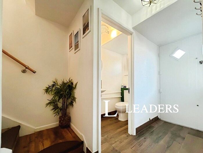 4 Bedroom Terraced House To Rent In Riverside Road, BN43