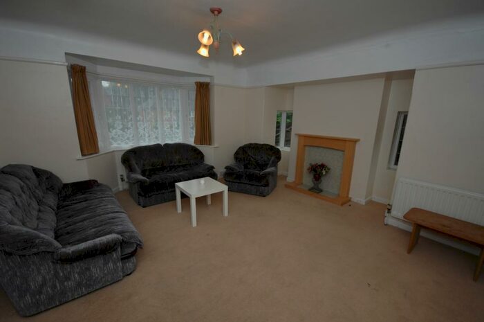 4 Bedroom House To Rent In Elmsleigh Gardens, Glen Eyre, Southampton, SO16