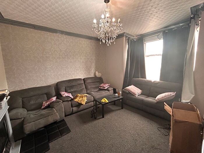4 Bedroom Terraced House To Rent In Waterloo Road, Smethwick, B66