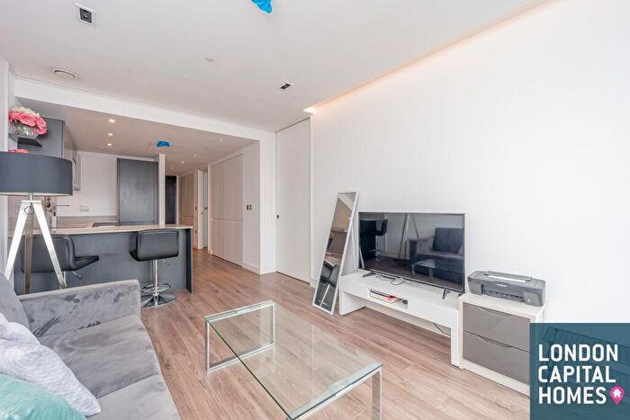 2 Bedroom Apartment To Rent In Cashmere House, Leman Street, London, E1