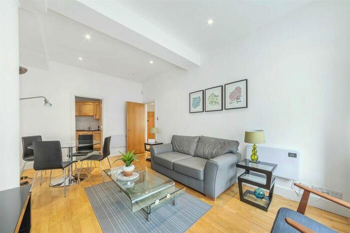 1 Bedroom Flat To Rent In Creed Lane, London, EC4V