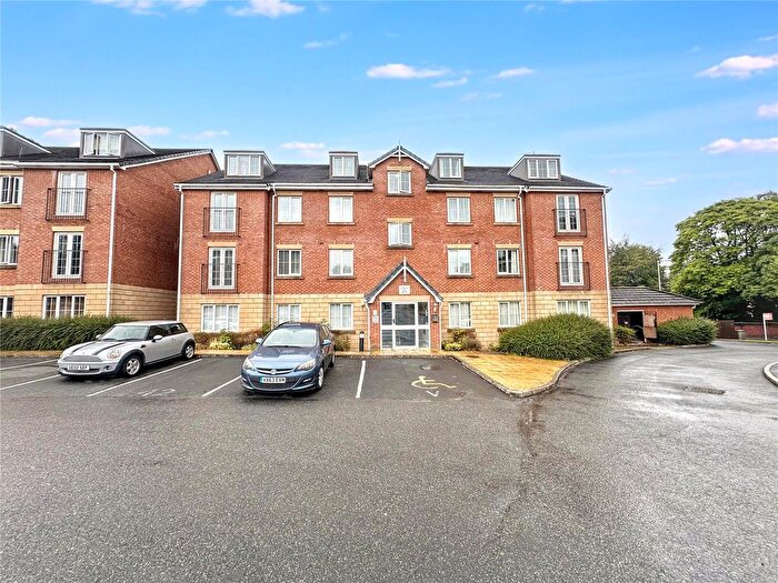 2 Bedroom Flat To Rent In Canberra Way, Rochdale, Greater Manchester, OL11