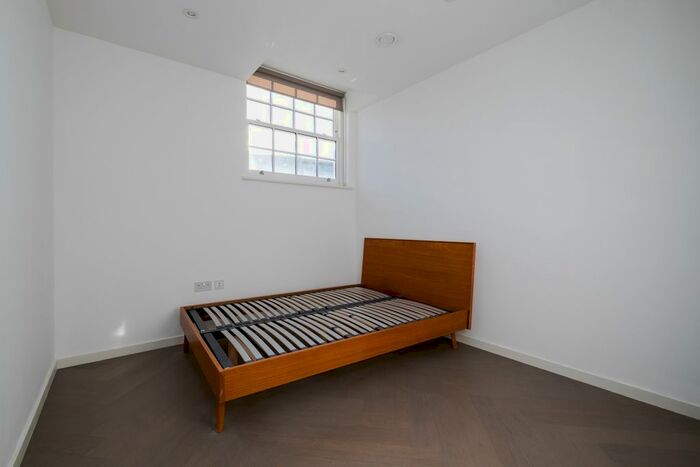 3 Bedroom Flat To Rent In Webber Street, Borough, SE1