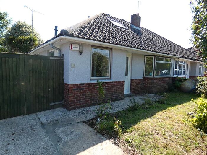 4 Bedroom Semi Detached Bungalow To Rent In Hearnfield Road, Littlehampton, BN17