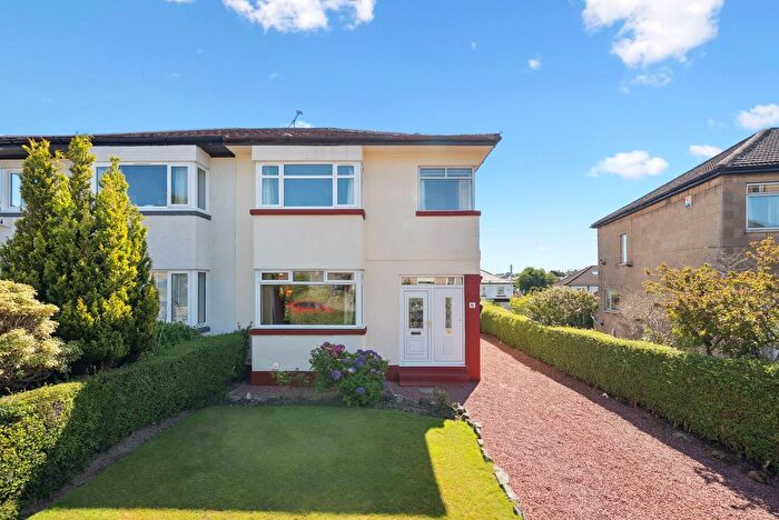 3 Bedroom Semi-Detached House For Sale In Fereneze Avenue, Clarkston, G76