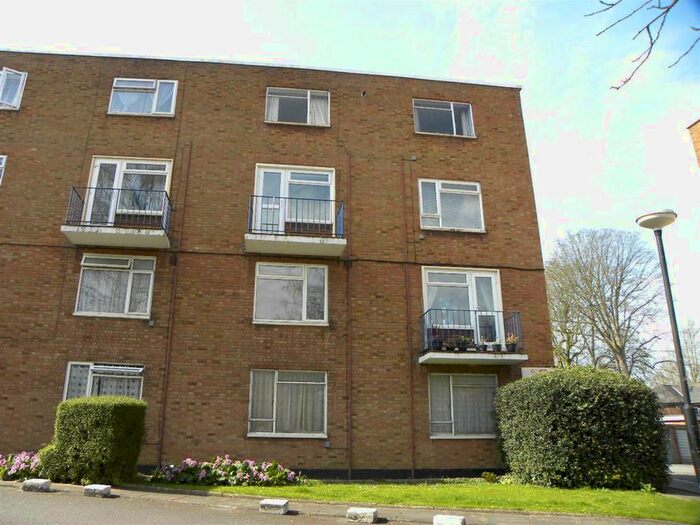 1 Bedroom Flat To Rent In Viceroy Court, High Street South, Dunstable LU6