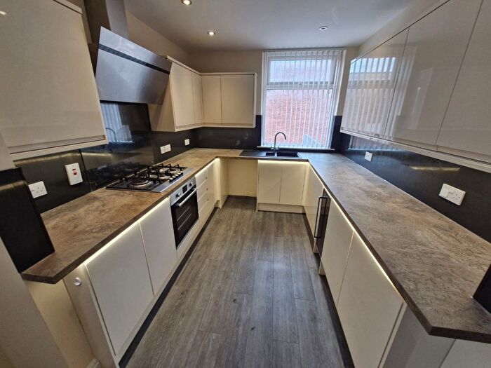 4 Bedroom Flat To Rent In Victoria Road West, Thornton-Cleveleys, FY5