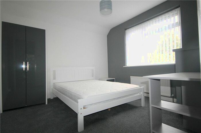 6 Bedroom Detached House To Rent In Woking Road, Guildford, Surrey, GU1