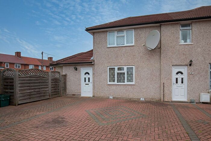 3 Bedroom Terraced House To Rent In Titchfield Road, Carshalton, SM5