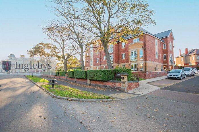 1 Bedroom Flat For Sale In Huntcliff Court, Glenside, Saltburn-By-The-Sea, TS12