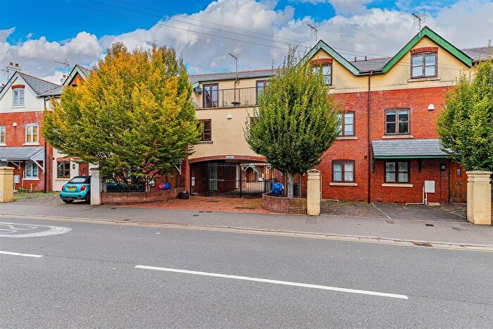 2 Bedroom Flat For Sale In Romilly Crescent, Pontcanna, CF11