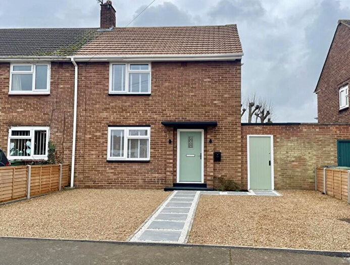 2 Bedroom End Of Terrace House To Rent In The Rowlands, Biggleswade, SG18