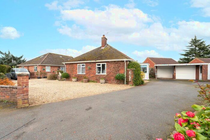 5 Bedroom Detached Bungalow For Sale In Marlingford Road, Easton, NR9