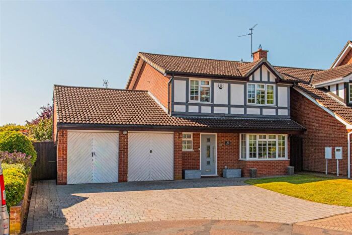 4 Bedroom Detached House For Sale In Court Drive, Kettering, NN16