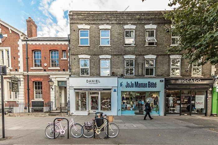 1 Bedroom Flat To Rent In Chiswick High Road, Chiswick, W4