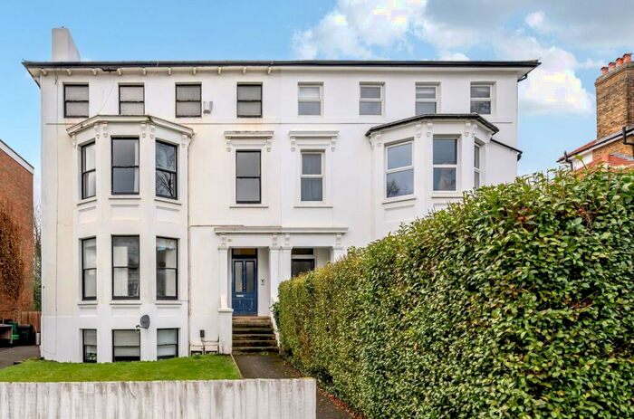 2 Bedroom Flat To Rent In Freelands Road Bromley, BR1