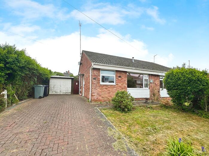 2 Bedroom Bungalow For Sale In Wroxall Drive, Grantham, NG31