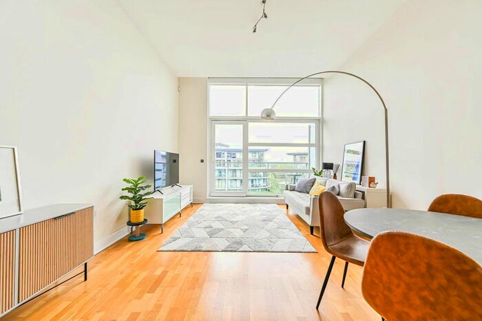 2 Bedroom Flat To Rent In Penthouse, Howard Building, Chelsea Bridge Wharf, Battersea, London, SW11