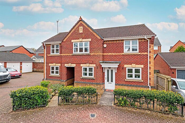 2 Bedroom Flat For Sale In Bourchier Way, Warrington, WA4
