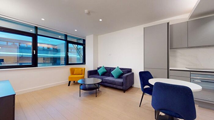 1 Bedroom Flat To Rent In New Horizons Court, Brentford, TW8