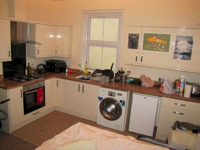 2 Bedroom Flat To Rent In Christchurch Road, Bournemouth, BH1