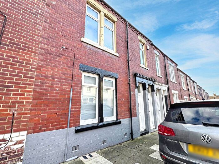 2 Bedroom Flat To Rent In Bewick Street, South Shields, NE33