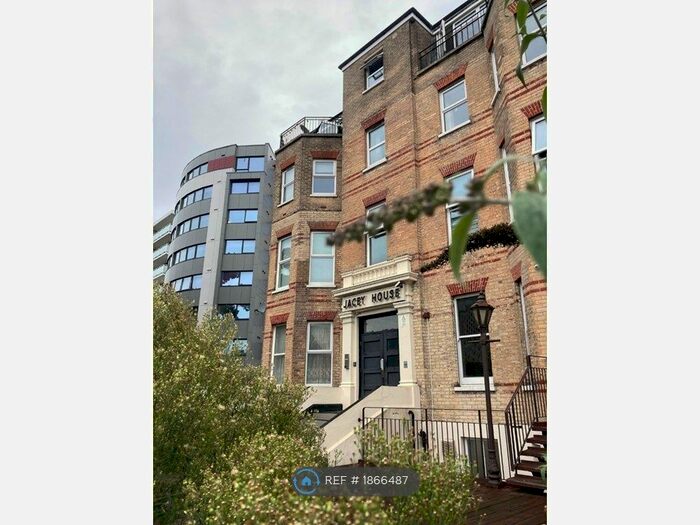 2 Bedroom Flat To Rent In Jacey House, Bournemouth, BH1