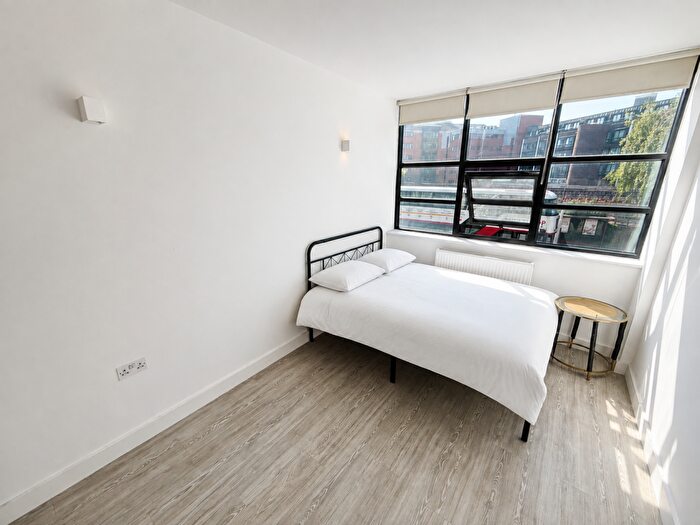 Studio To Rent In College Road, Harrow, HA1