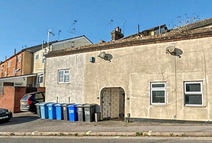 1 Bedroom Apartment For Sale In Warwick Road, Ipswich, Suffolk, IP4