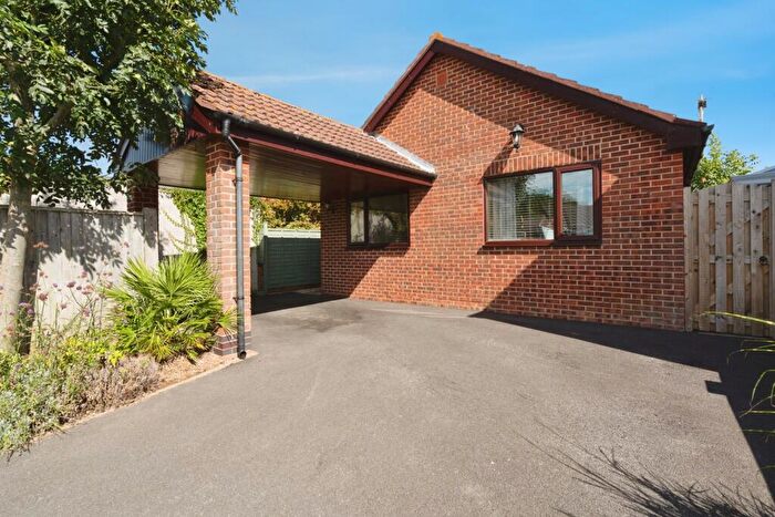 3 Bedroom Bungalow For Sale In Webb Lane, Hayling Island, Hampshire, PO11
