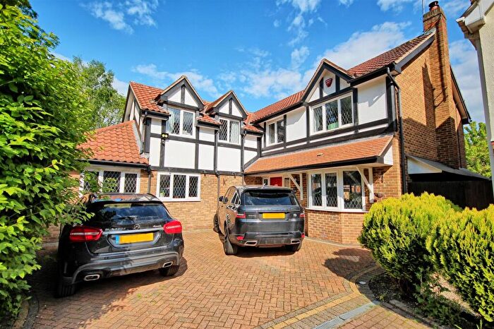 5 Bedroom Detached House For Sale In Yearling Close, Great Amwell - Chain Free, SG12